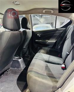 نيسان فيرسا